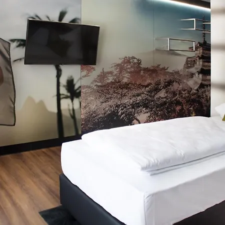 Hotel Ts By Wmm *